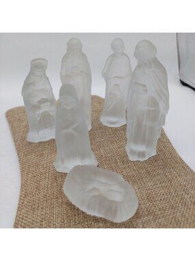 Frosted Glass Nativity Set 6 Pieces Jesus Mary Joseph Wise Men